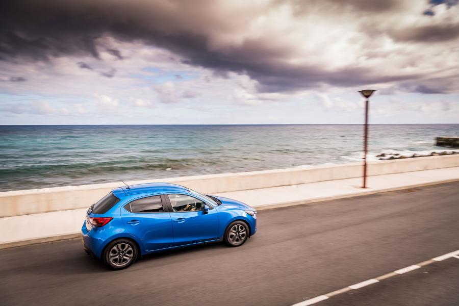  Mazda2 Tech Edition (DJ) 2017 года  (UK) (фото 25 из 35)